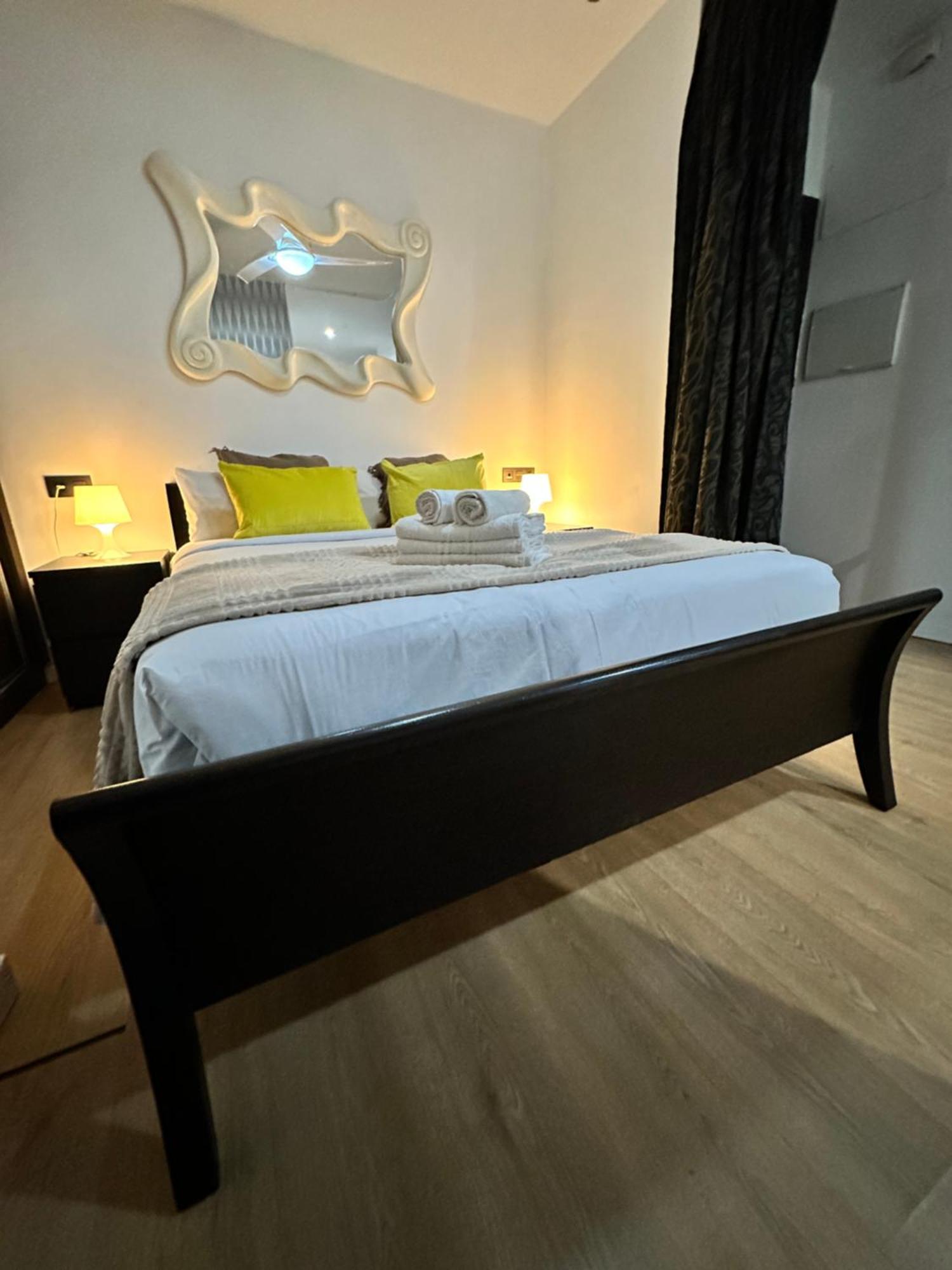 Carreteria Deluxe Apartment Malaga Ngoại thất bức ảnh