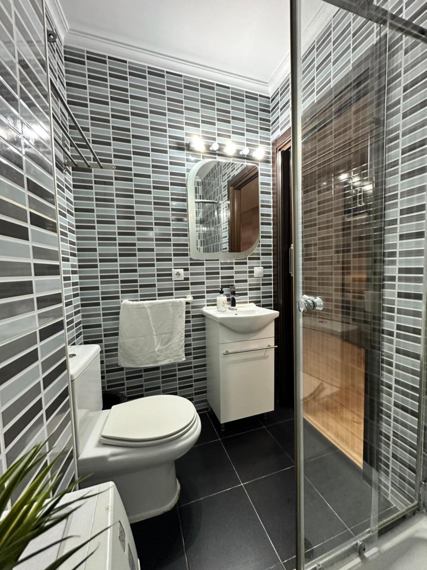Carreteria Deluxe Apartment Malaga Ngoại thất bức ảnh